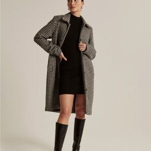 Abercrombie & Fitch Black and White Houndstooth Coat